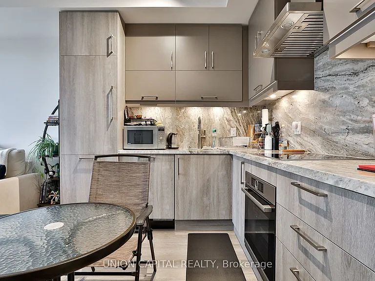 292 Verdale Cross #1601B — Photo 3