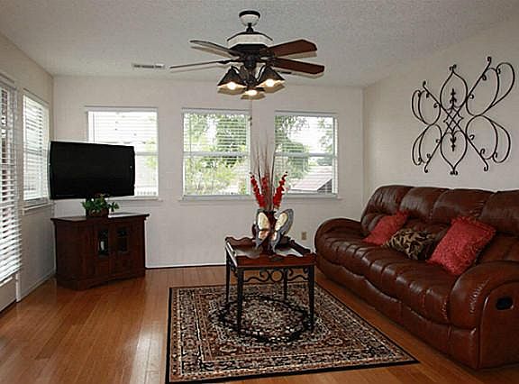 3rd image of 1700 Fuqua Dr