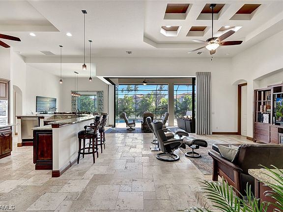 2nd image of 5601 Harbour Cir