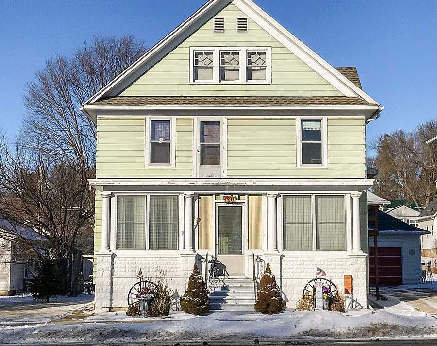 1st image of 707 E Bremer Ave