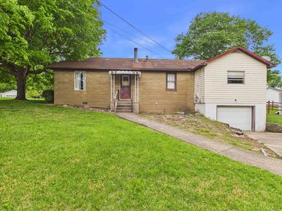 2011 Cherry St, Hurricane, WV, 25526