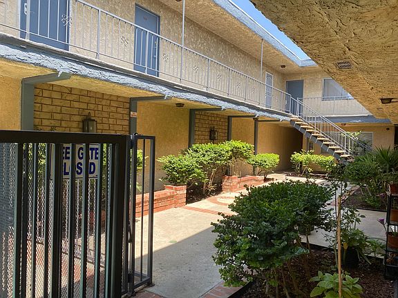 2nd image of 6943 Whitsett Ave APT 212