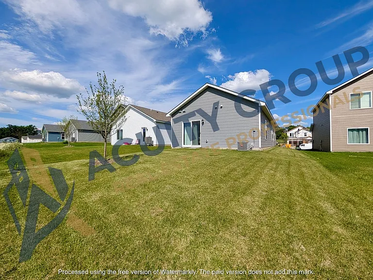 501 Redwood St N — Photo 3