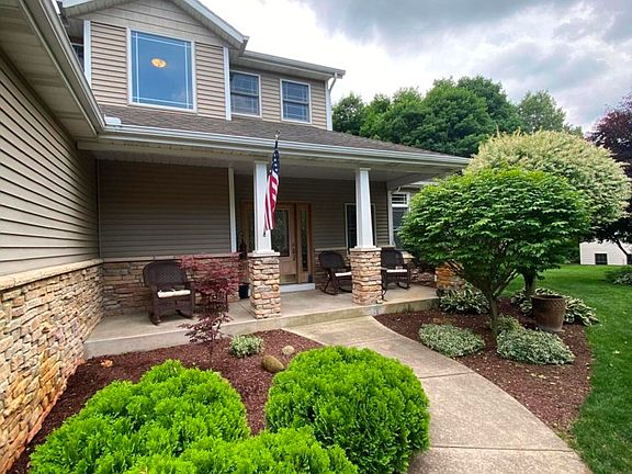 3rd image of 25589 Windsor Dr