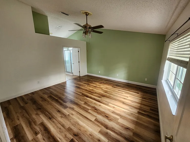 1415 Bent Oaks Blvd — Photo 6