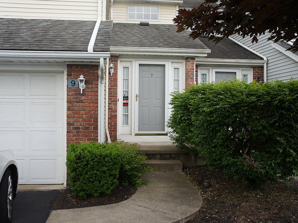 1st image of 9 N Hill Dr