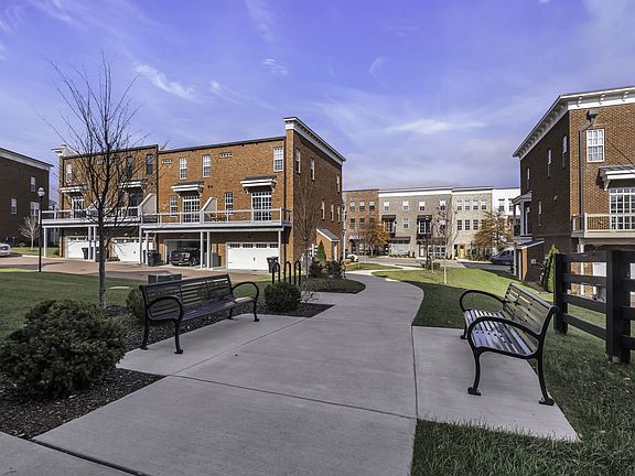 3rd image of 2089 Branford Pl #202