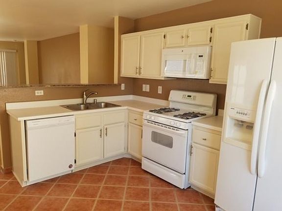 4th image of 736 Moonlight Mesa Dr