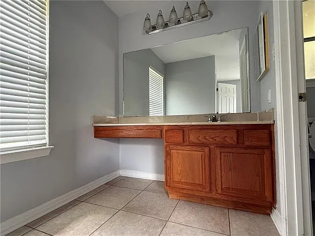 108 Ellwood Cir — Photo 9