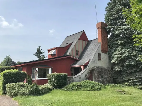 913 E Chicago Rd, Sturgis, MI 49091