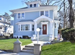 28 Cole Ter, New Rochelle, NY 10801