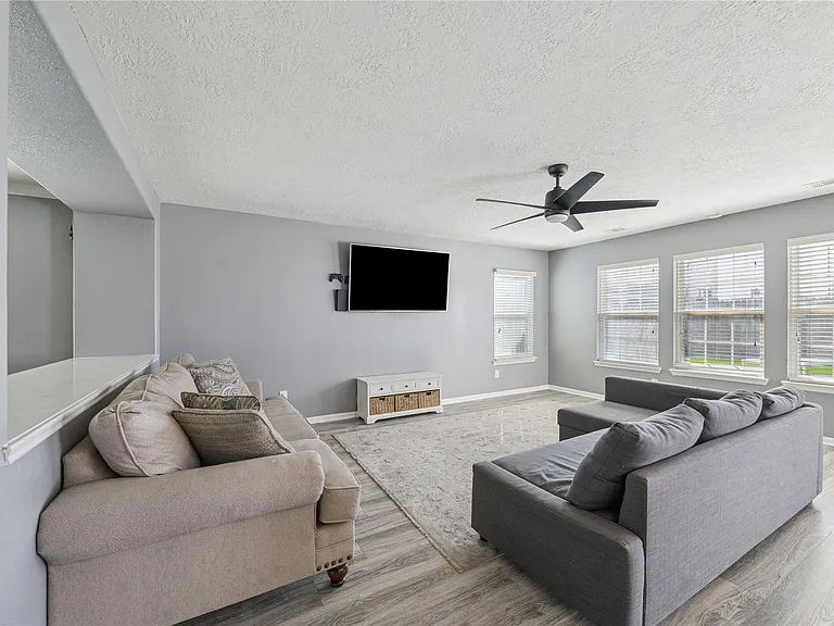 12223 Windsor Bay Ct — Photo 8