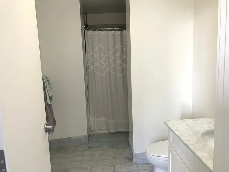 Master Bath (Full)