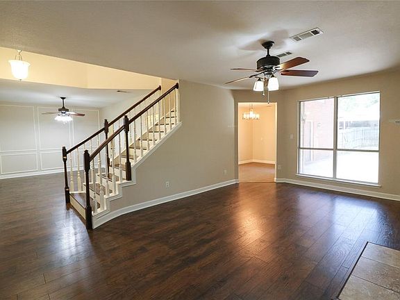4th image of 2214 Wren Ln