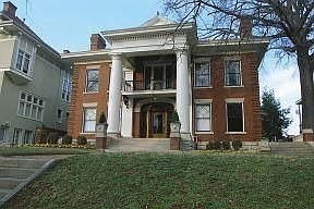 1st image of 915 Vine St
