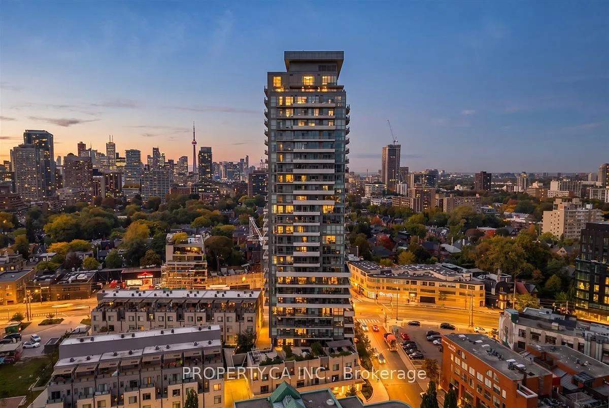 Ayc Condos — Photo 1