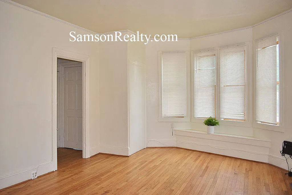 4 bed, 1500 sqft, $4,150 — Photo 2
