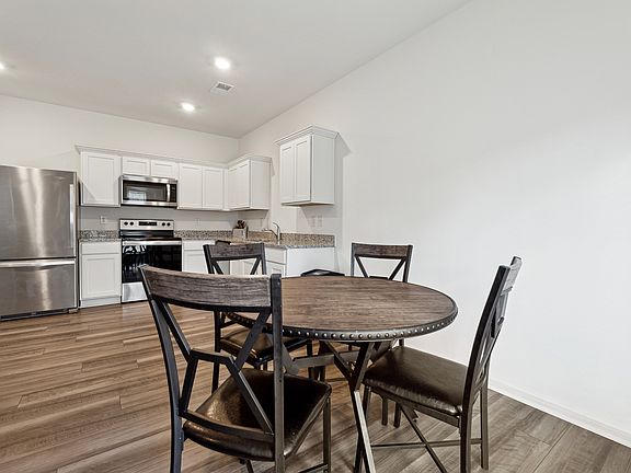2nd image of 10321 Paddington Dr
