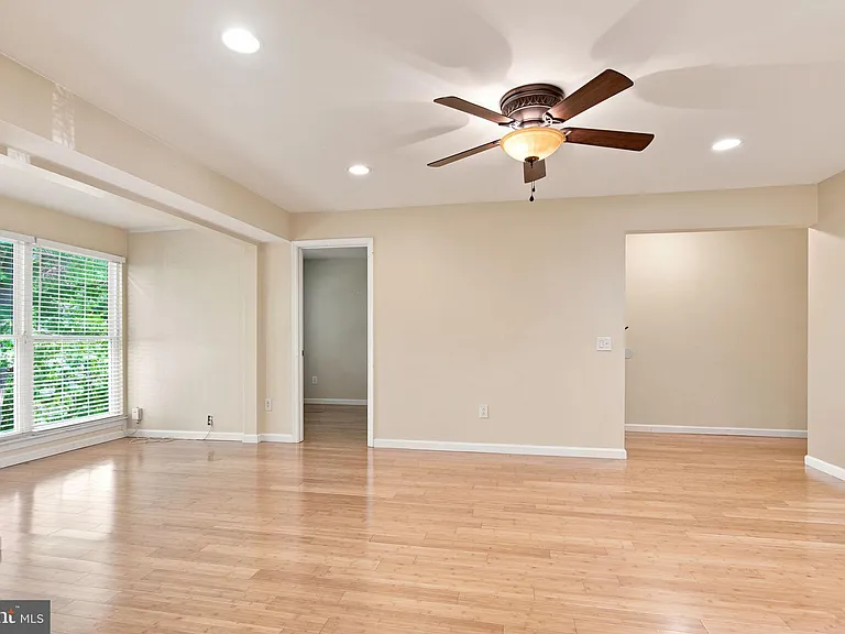 9310 Niki Pl #201 — Photo 5