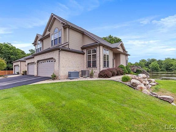 3rd image of 639 Shadow Brooke Ln