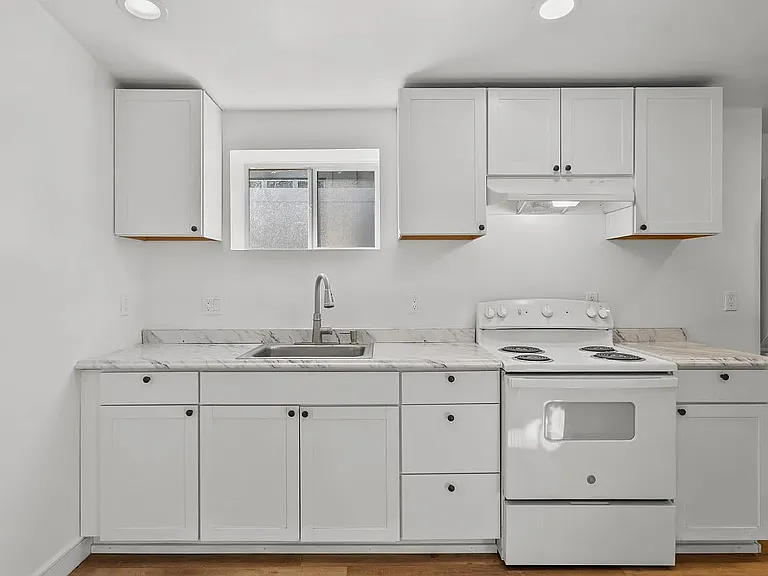5653 Buffalo Ave — Photo 8