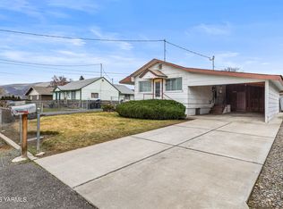 408 Pleasant Ave, Selah, WA 98942