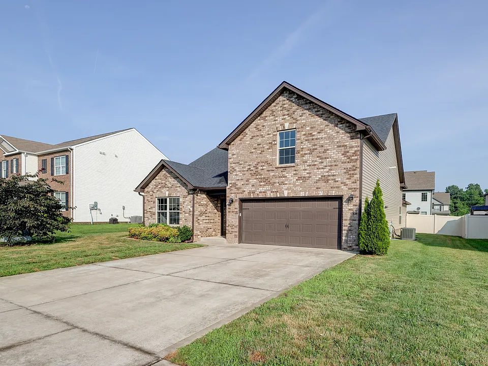 1008 Meadowview Ln
