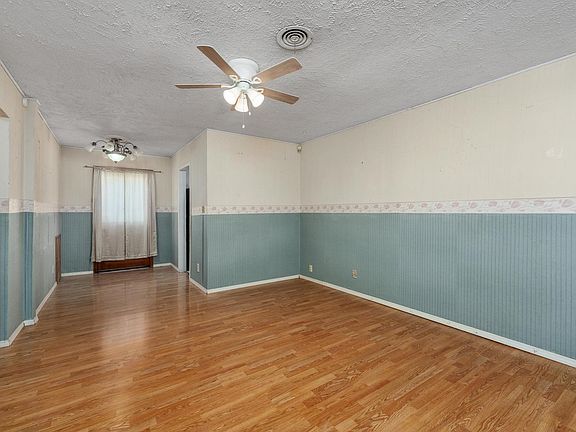 5th image of 2501 N Piatt Ave