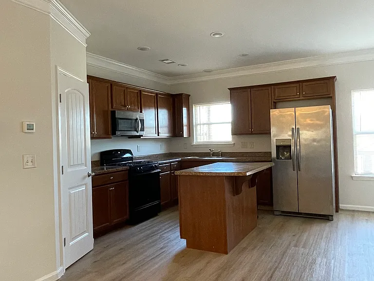 300 Turtle Creek Dr — Photo 21