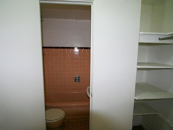 5th image of 1410 N Pearl St APT 21