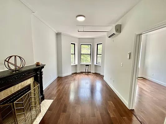 3rd image of 1227 Dean St #3F