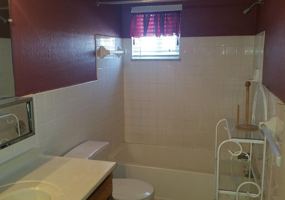 2nd image of 23670 Banbury Cir APT 3