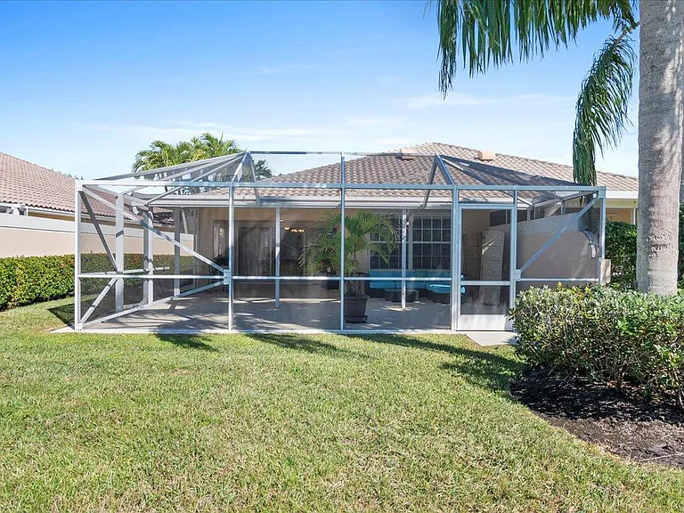 3277 SE Glacier Ter — Photo 19