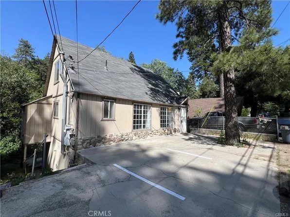 303 State Highway 138, Crestline, CA 92325