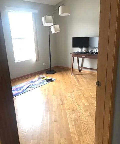 Huge 1st Bedroom 16x14ft! with a double sized closet!