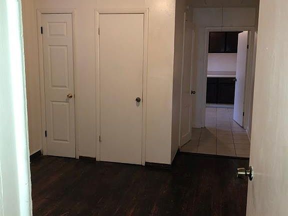 4th image of 1811-13 Hollygrove St