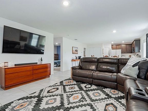 3rd image of 3511 Glover Peak Pl