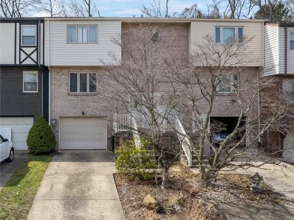 311 Clavale Dr, North Versailles, PA 15137