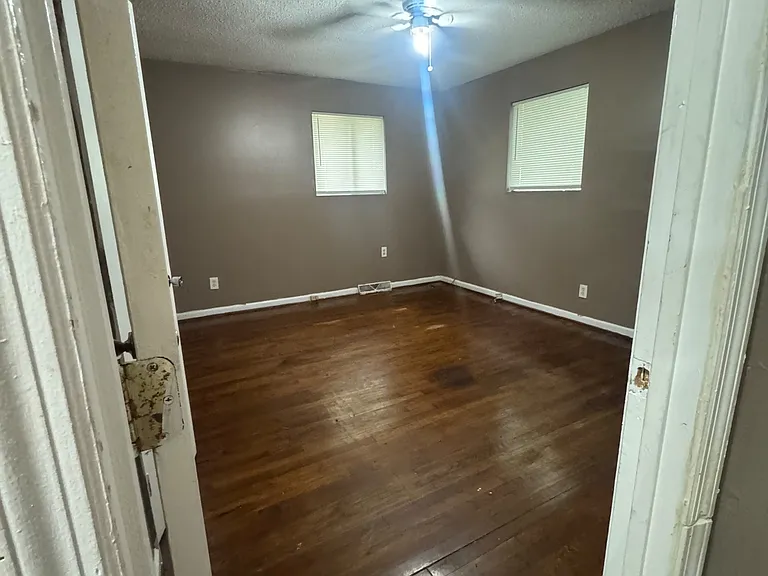 4 Orchid Pl SW — Photo 7