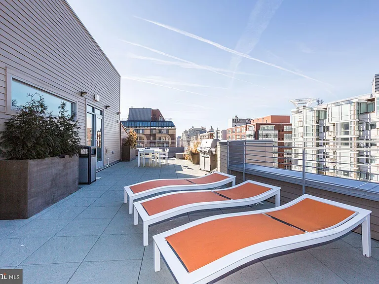 1311 13th St NW #Penthouse 602-2 — Photo 23