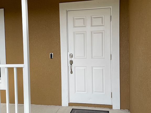 3rd image of 3017 E Briarwood Cir