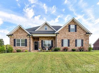 2017 Parrothead Dr, Monroe, NC 28110