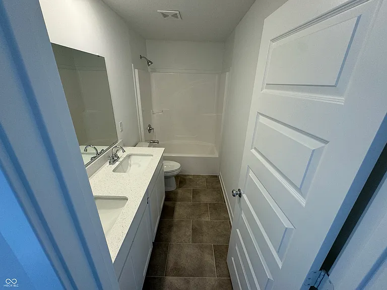 1124 Tansley Ln — Photo 17