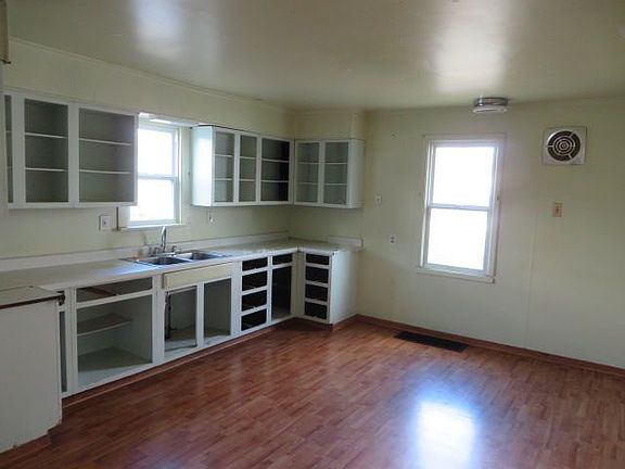 4th image of 2228 Kristan Ave
