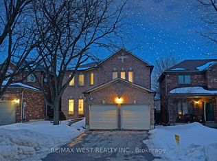 31 Mulholland Dr, Vaughan, ON L4J7T7