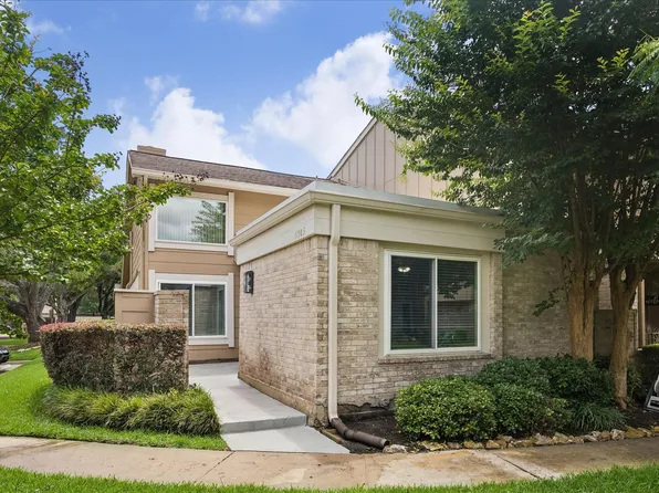 11503 Village Place Dr #141, Houston, TX 77077