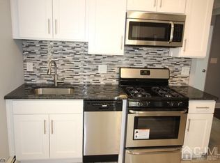 513 E Price St, Linden, NJ 07036