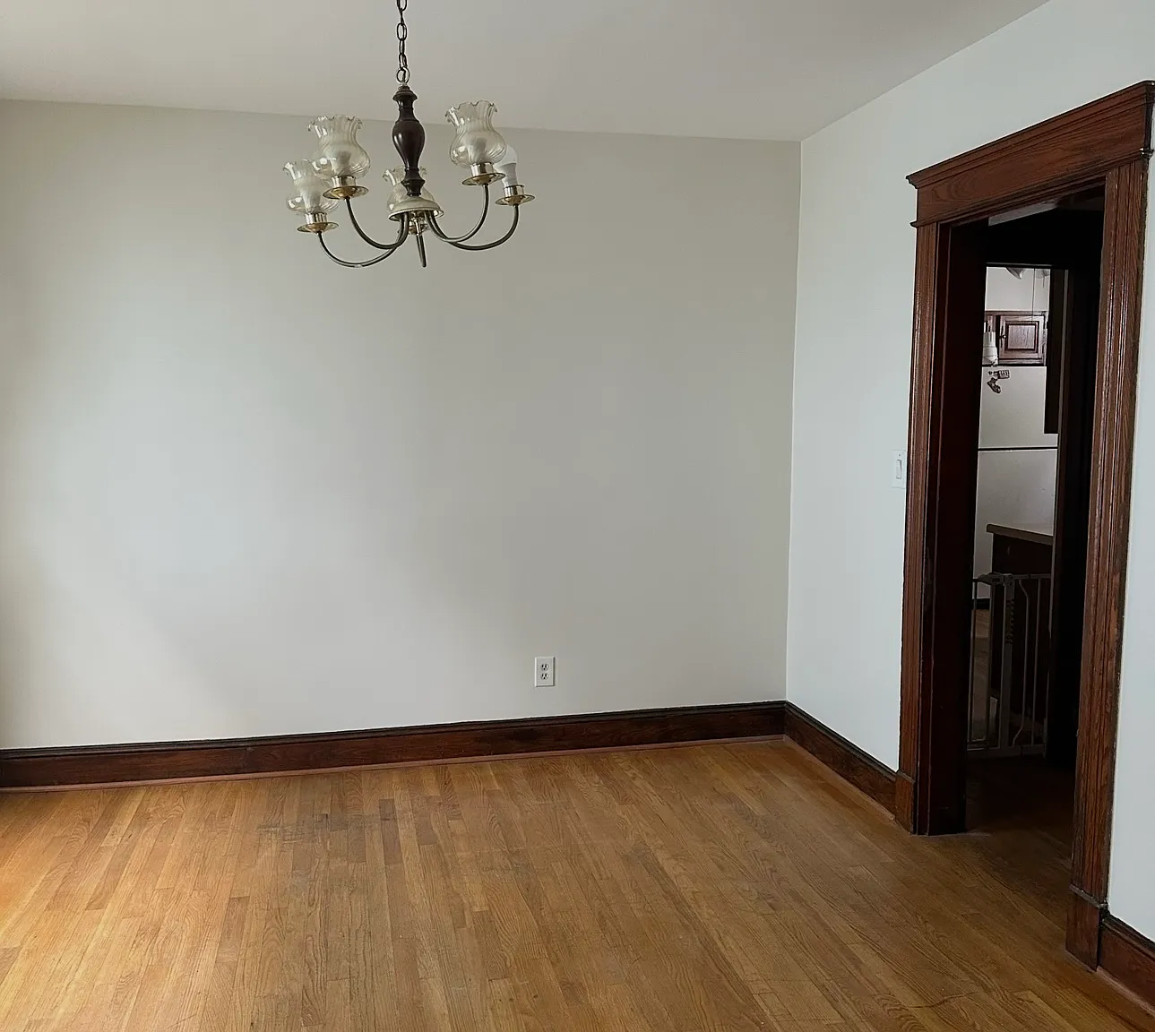 3 bed, 1040 sqft, $1,650 — Photo 3