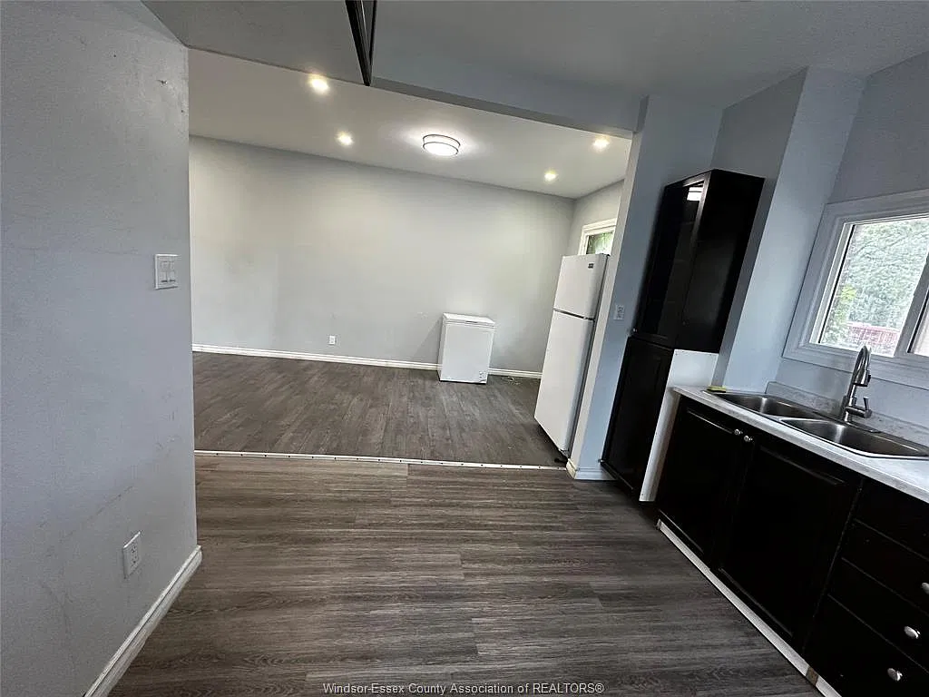4 bed, 1.5 bath, $1,900 — Photo 3