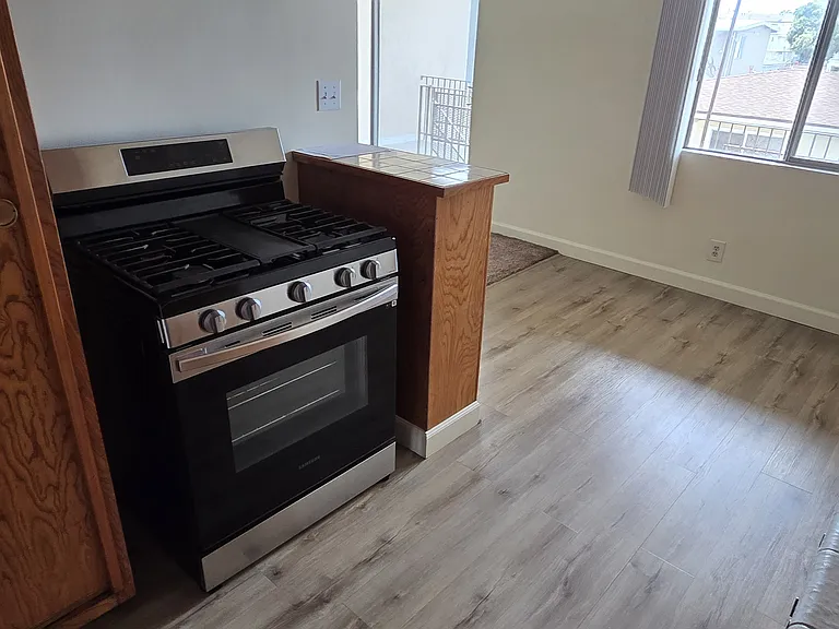 11854 Manor Dr — Photo 14